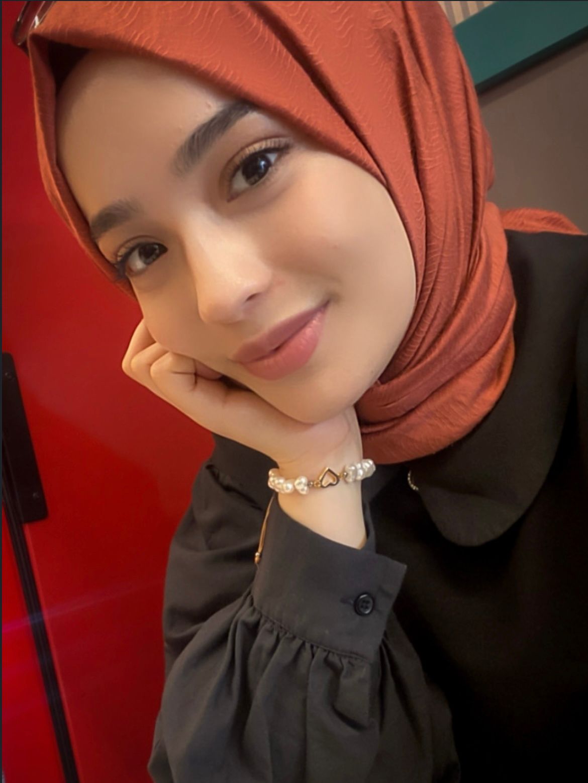Kuruca Seanslık Bayan Escort Aylin